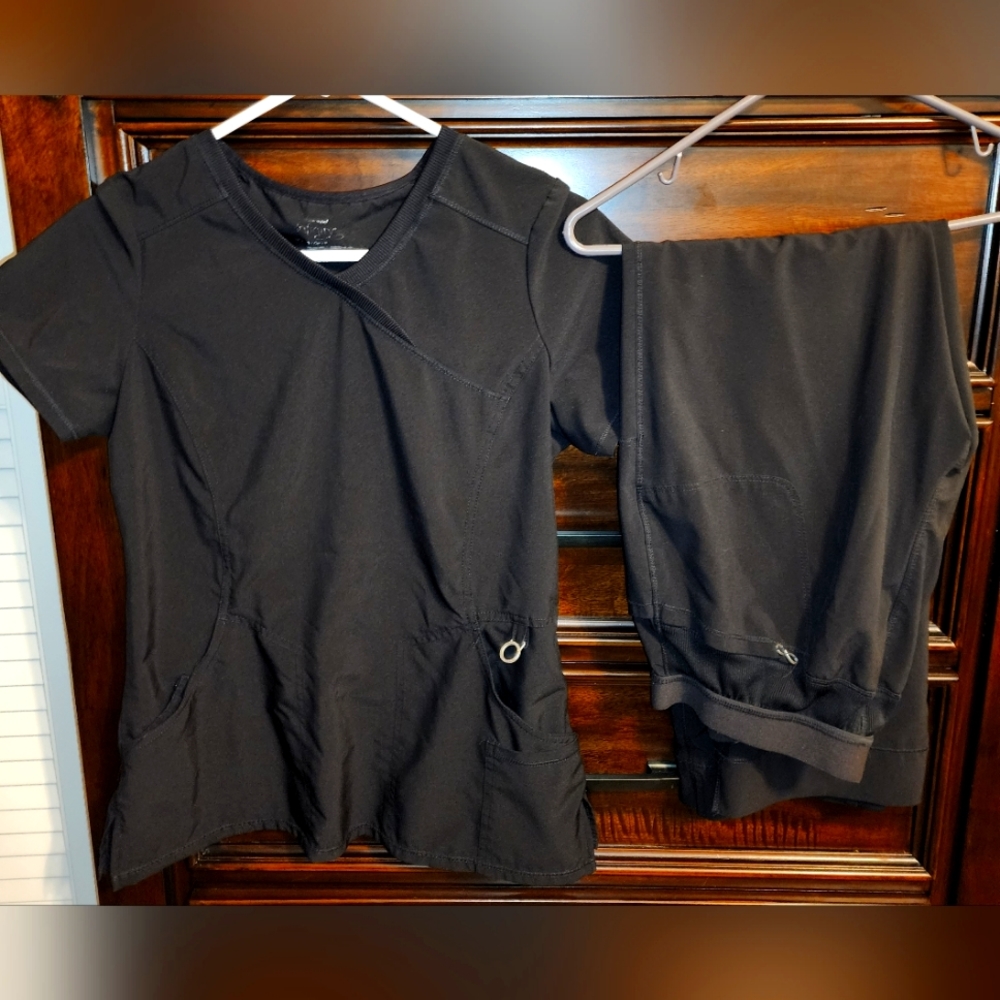 Black scrubs